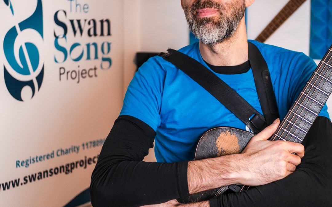 Guitar Hero Jon Gomm becomes 1st Ambassador for Swan Song!